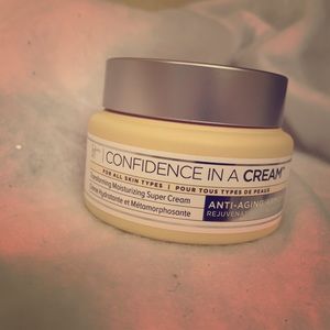 It Cosmetics Confidence in A Cream